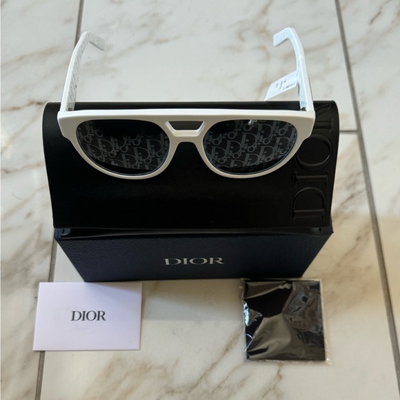 NEW DIOR SUNGLASSES - Picture 12 of 16